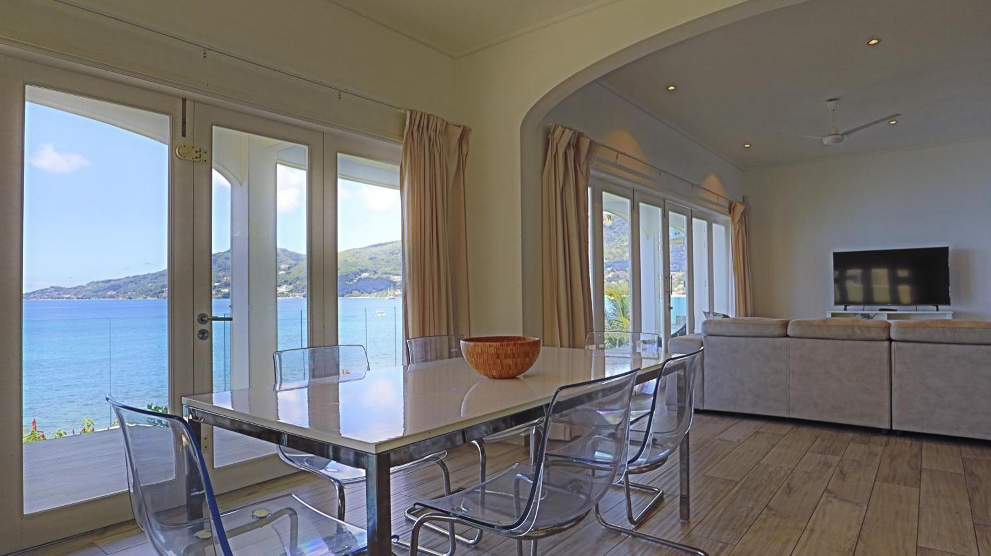 Vallonend Beachfront Villa With Excellent View Bel Ombre Exterior photo