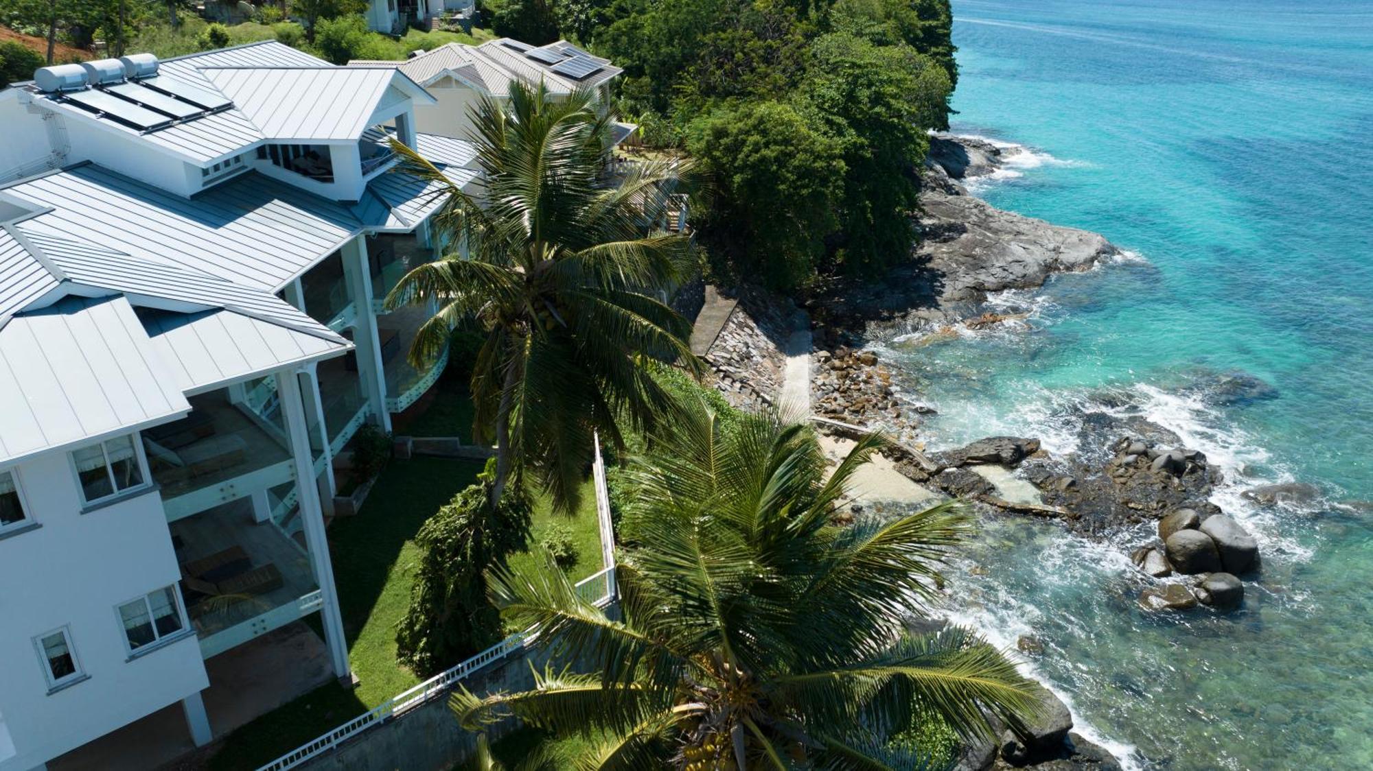 Vallonend Beachfront Villa With Excellent View Bel Ombre Exterior photo